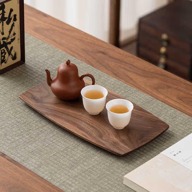 Rechteckiges Serviertablett aus nordamerikanischem Schwarznussbaum