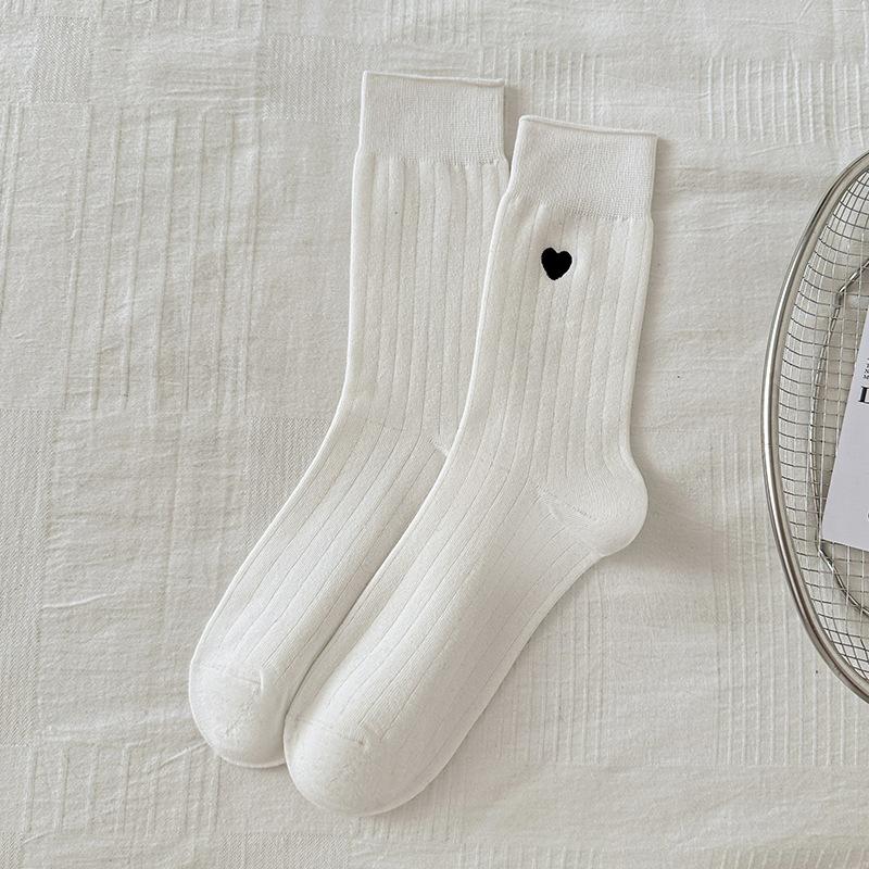

White Socks, Solid-colored Cotton Socks for Women, Mid-calf Socks for Women In Autumn and Winter, Heart-shaped Embroidered Rolled-up Socks 1 pair чистый белый