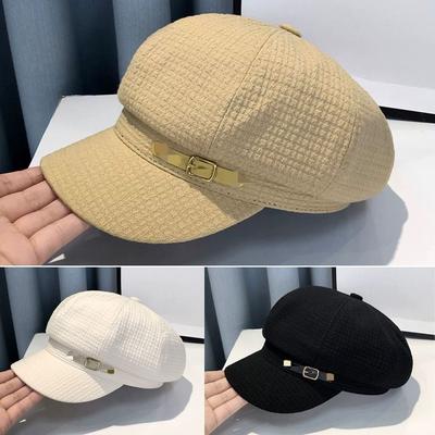 Kopfbedeckungen – Barette & Caps