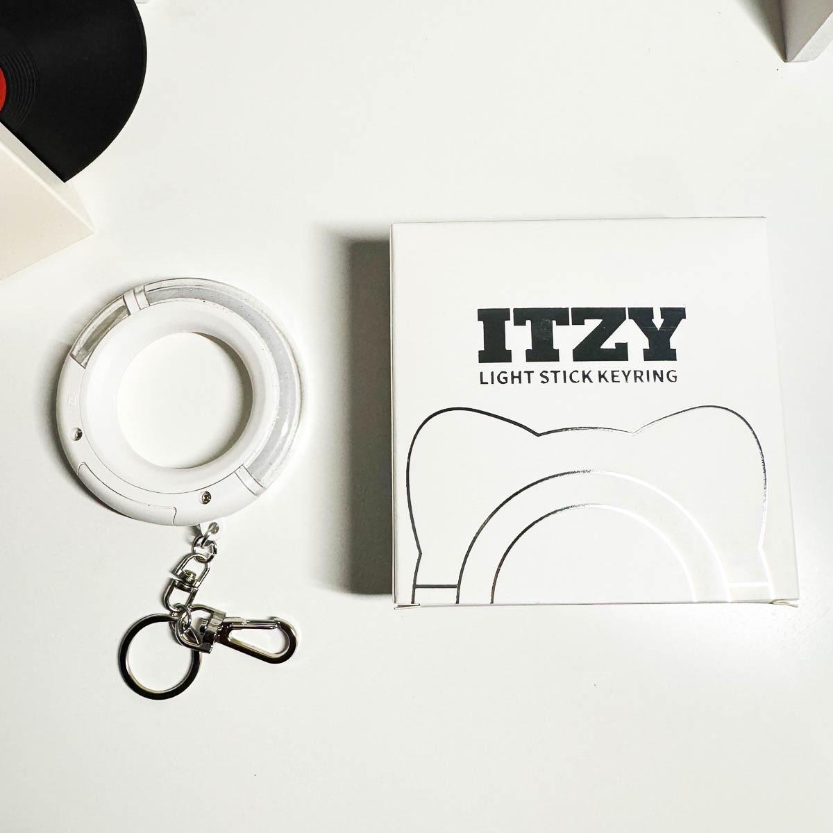 

ITZY Mini Light Ring Cheering Stick Keychain Pendant
