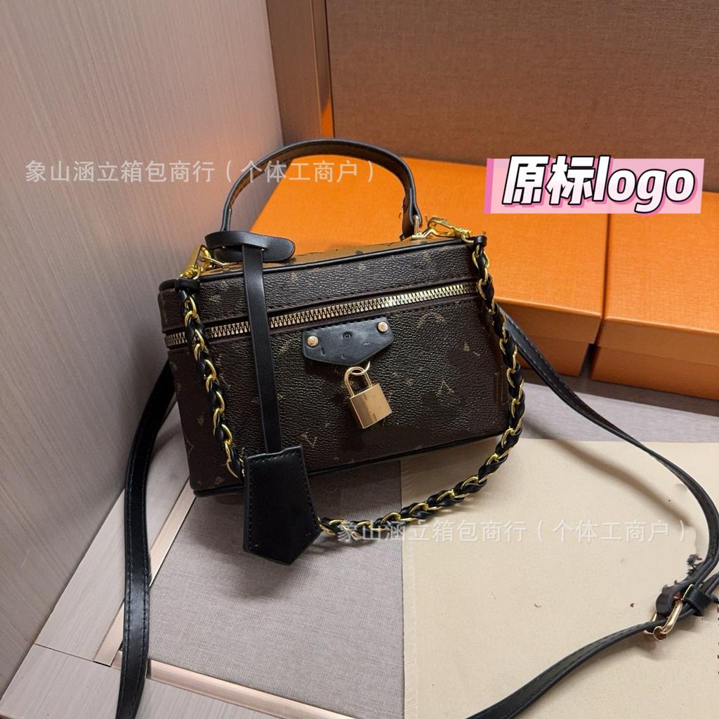 Borsa da donna 06 estate nuova trousse beauty borsa a scatola lusso leggero borsa a spalla bandoliera piccola quadrata borsa a mano testurizzata