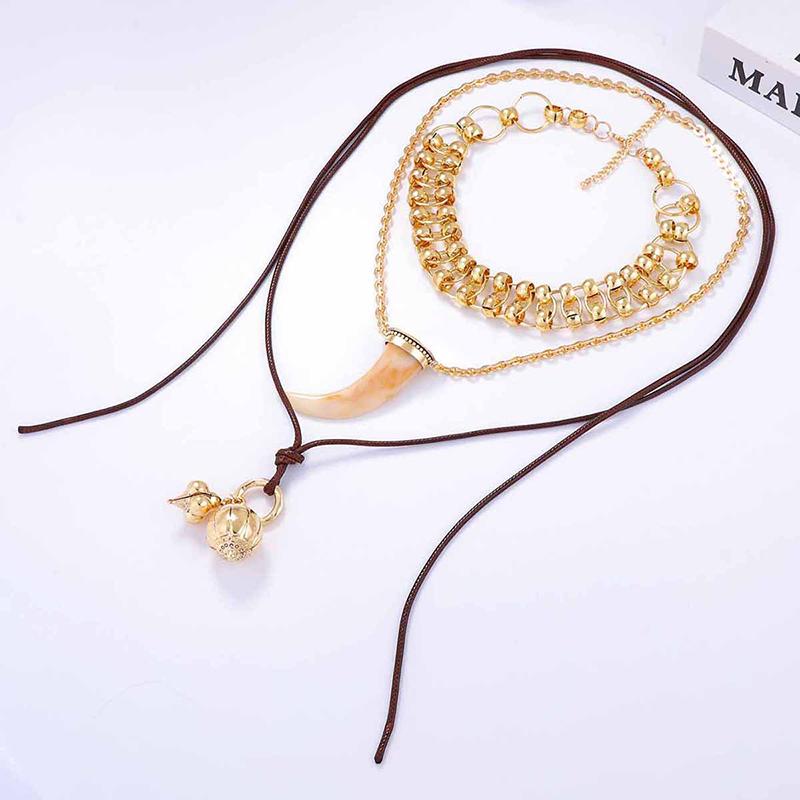 Luxury Multilayer Wolf Tooth Pendant Necklaces For Women Men Vintage Ethnic Style Geometric Necklace Holiday Party Jewelry Gifts