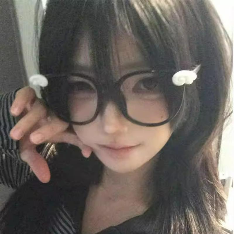 

Очки с оправой в стиле Y2K Kawaii с ангельскими крыльями, милые маленькие крылышки, черная круглая оправа, без линз, декоративные очки для лица, для повседневного использования чёрный