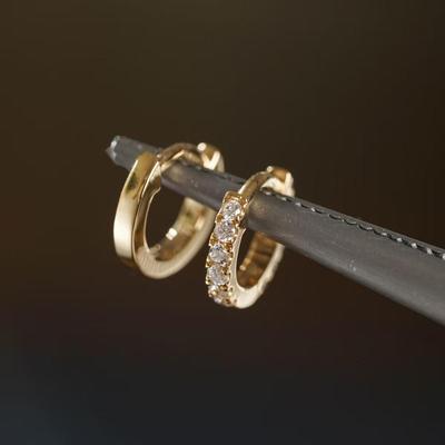Round Diamond Mini Fashion Ear Cuff - Light Luxury Gold Ear Piercing Clip Earrings