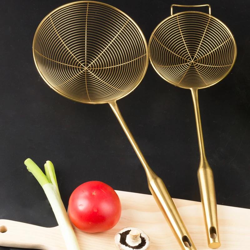 Sítko na horký hrnec Sítko na smažení Lžíce na scezení Lžíce na scezení Naběračka na knedlíčky Naběračka z nerezového drátu na prosakující tekutinu