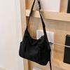 Fashion and leisure large-capacity bags Women's spring and summer new canvas bags Students commute to class Versatile oblique