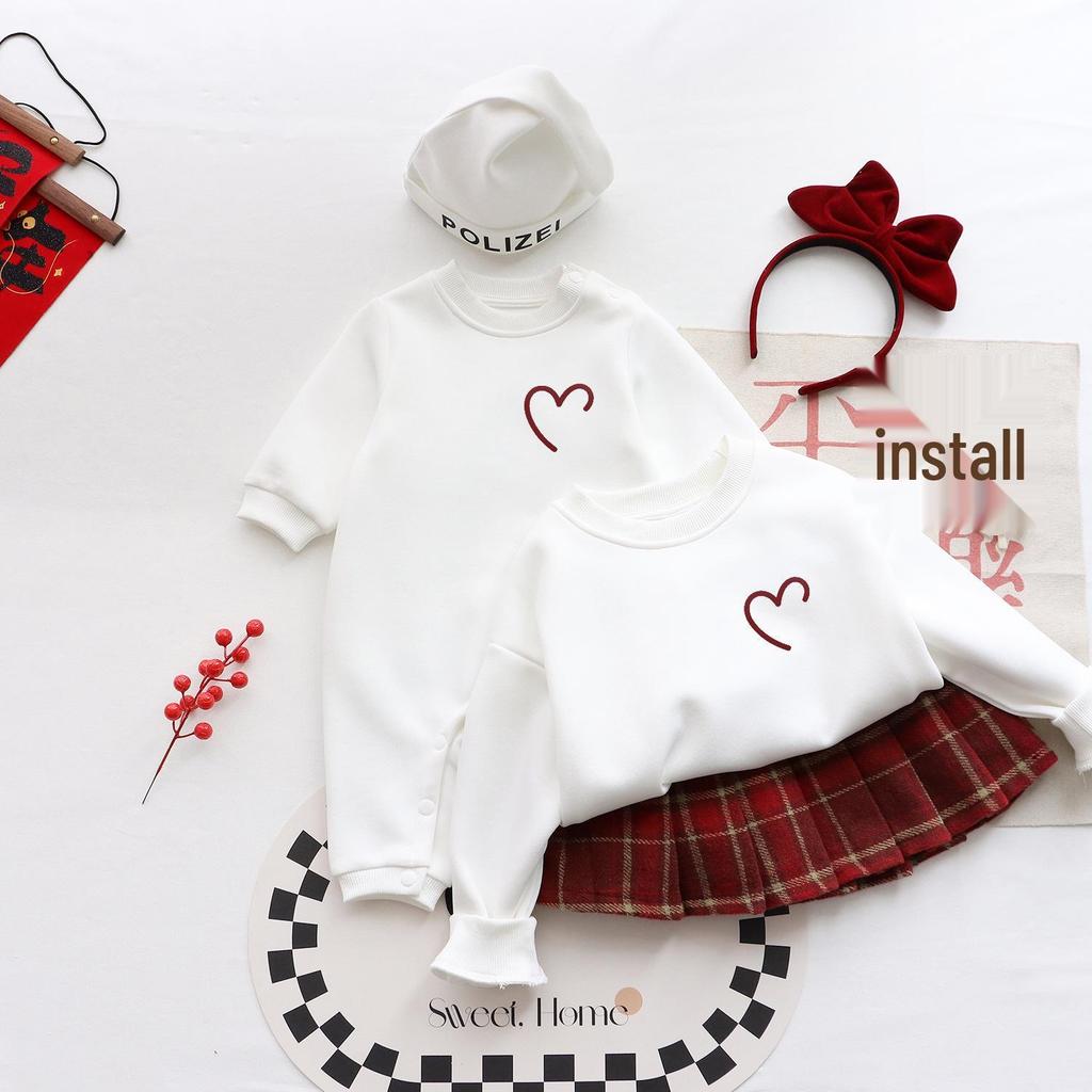 Luxury Family Winter Hoodie for New Year's 2026 - Parent-Child Outfits for Three or Four, Mother-Son, or Mother-Daughter.