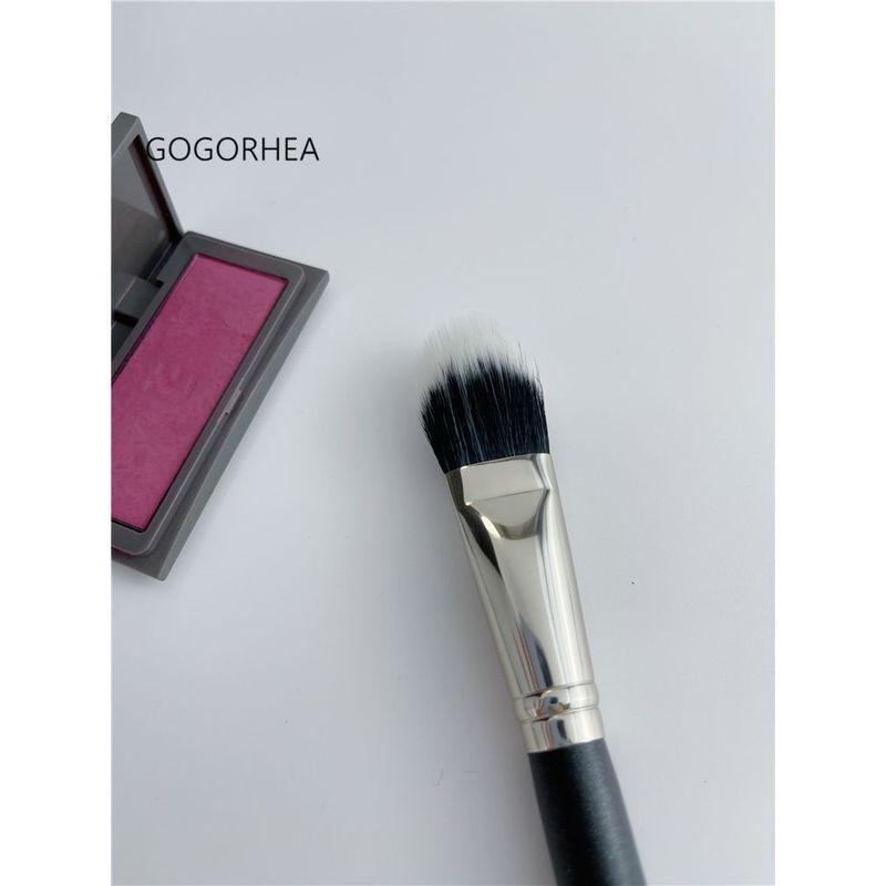 Rhea - Blush Brush