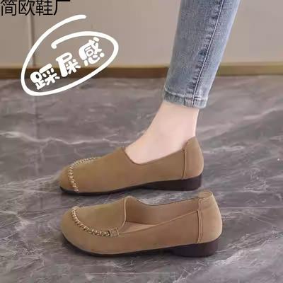 Chaussures en tissu Old Beijing pour femmes grande taille - 4 à un seul talon plat semelle souple chaussures de maternité automne cuir semelle souple mère