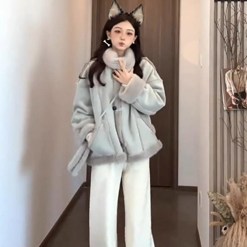 Cappotto invernale da donna in finta pelle scamosciata e pelliccia corto largo stile coreano giacca spessa capospalla senza borsa