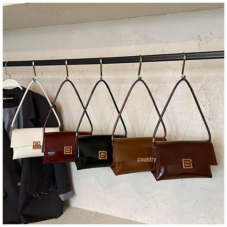 Retro Shoulder Bag for Women - High-End French Luxe, Korean Style, Exquisite Design, Versatile Underarm Bag