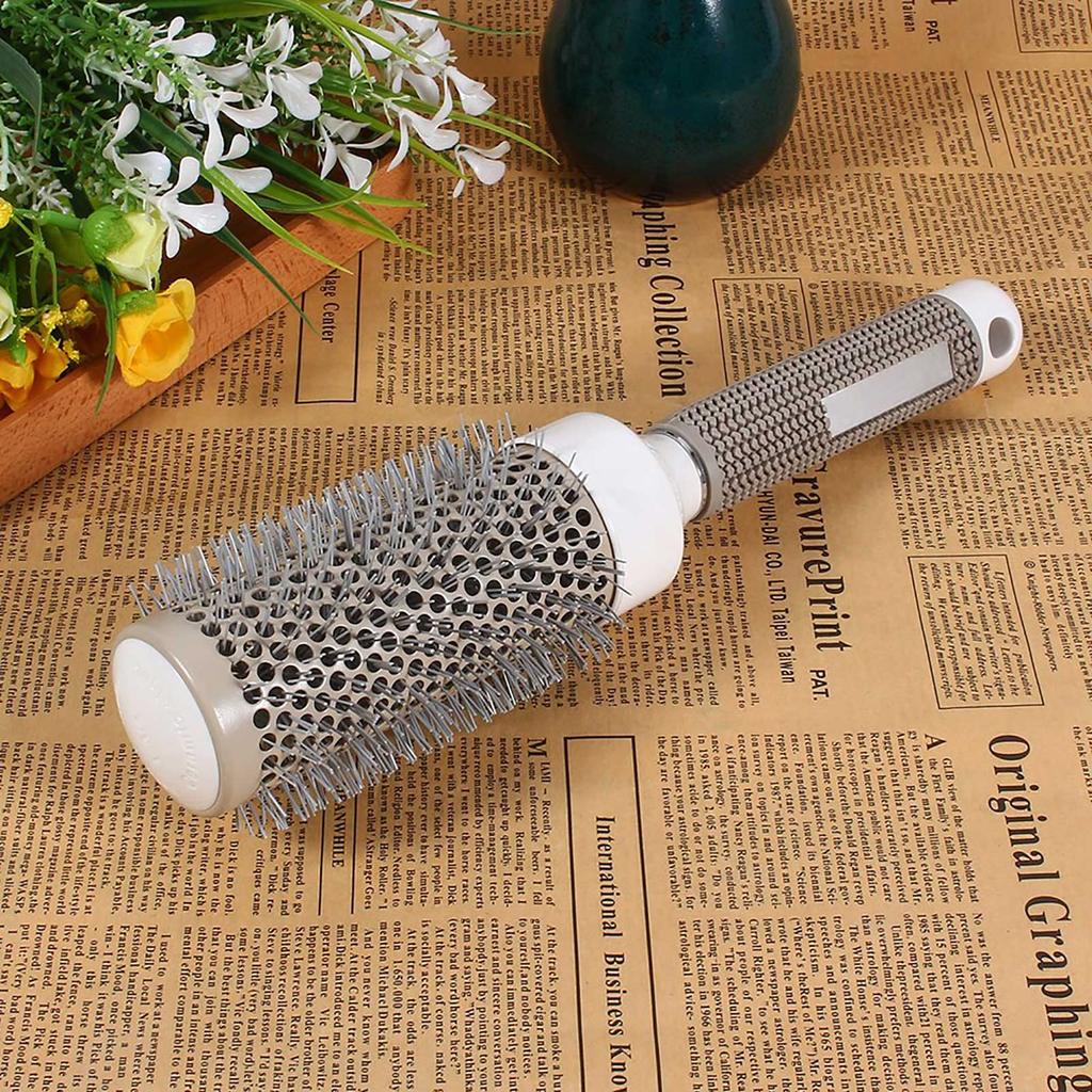 Style Healthy Salon Barber Brushes High Temperature Resistant Ceramic Iron Round Comb (45mm)