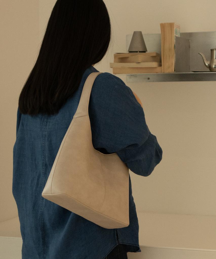 Kabinetment Poje Hobo Bag_Cloud Cream