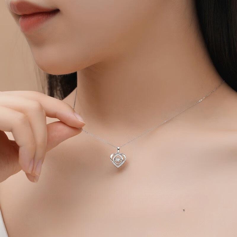 Beating Heart Necklace Women'S Summer Love Zircon Clavicle Chain Lamp Luxury Niche Necklace Qixi Festival Gift