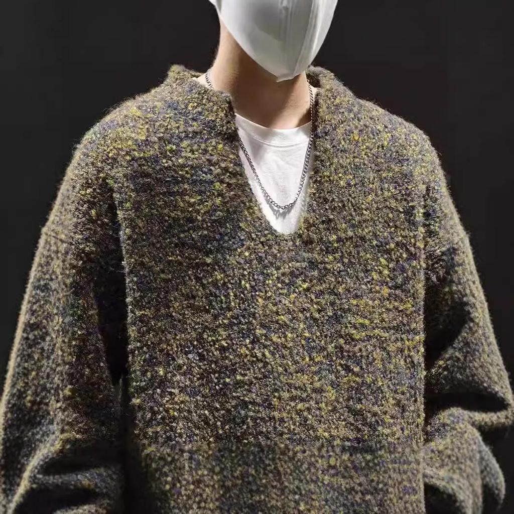 Retro Moss Green V-neck Loose Sweater for Men - Korean Style