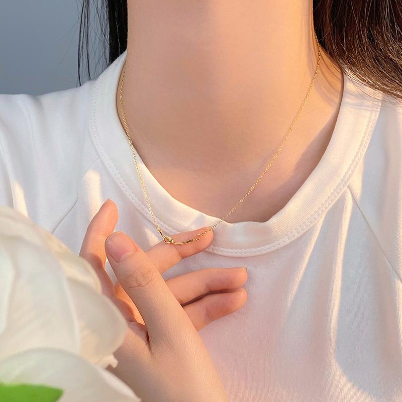 Gentle Knot Necklace for Women, Fresh and Stylish Design, Collarbone Chain