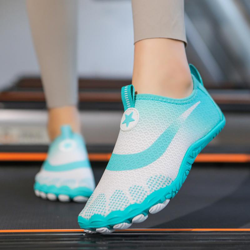 Nya Vattenskor för Män och Kvinnor Snabbtorkande Barfota Sport Aqua Skor Män Noll Drop Gångsneakers Kvinnor Strand Bred Tå Sneakers