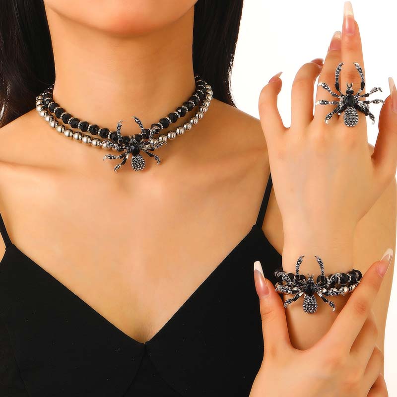 Punk Gothic Black Crystal Spider Bead Necklace Bracelet Set for Women Men Exaggerated Animal Handmade Necklace Halloween Jewelry