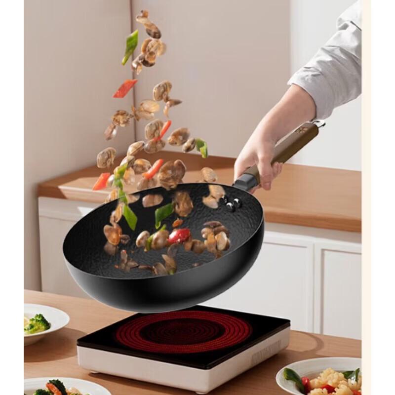 Sanhe Nitrided Cast Iron Hammered Wok