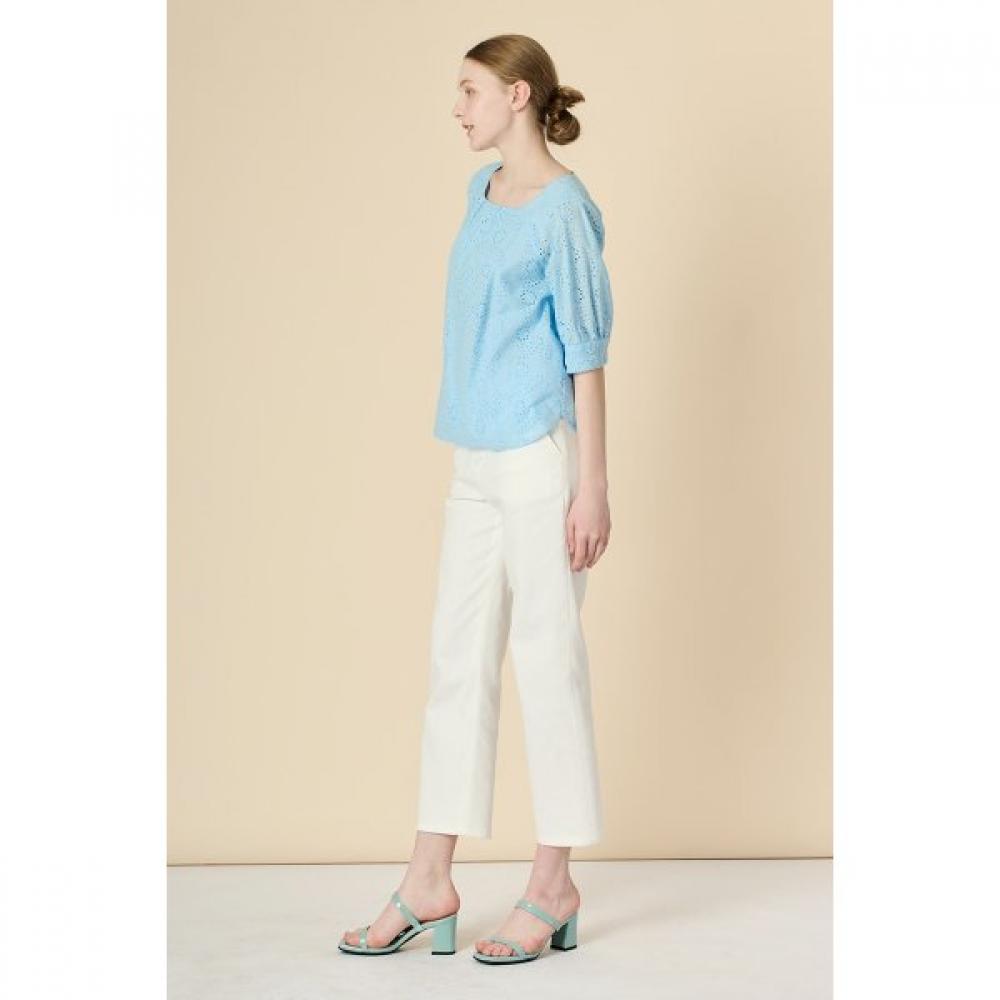 BCBG Raglan Embroidered Blouse B3m4b428