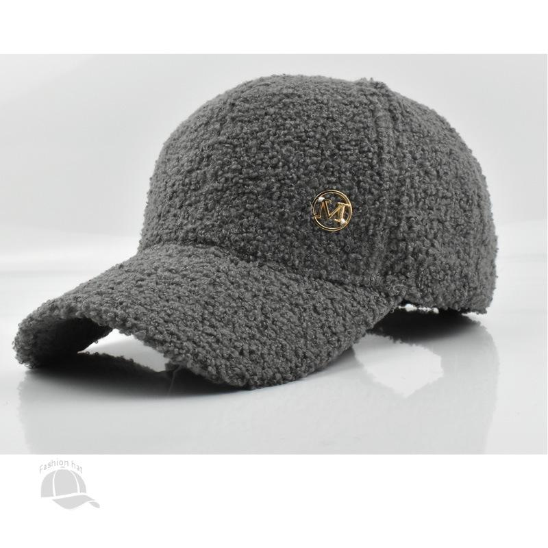Winter Solid Color M Logo Baseball Cap - Women's Lamb Wool Peaked Hat, Outdoor Warm Casual Fashion Fluffy Visor
