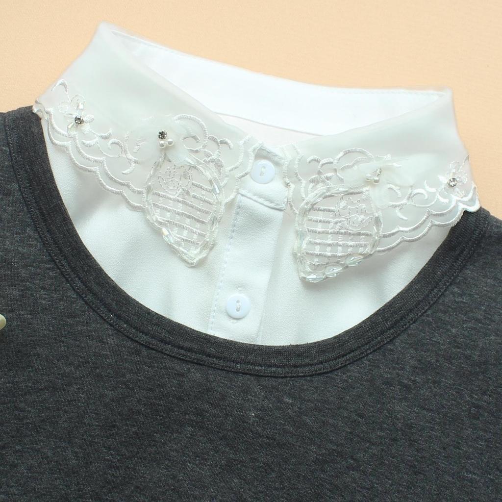 1 piece of fake collar with flower patterns, beading, sequins and wavy edges, a shiny decorative shirt collar that can be worn a