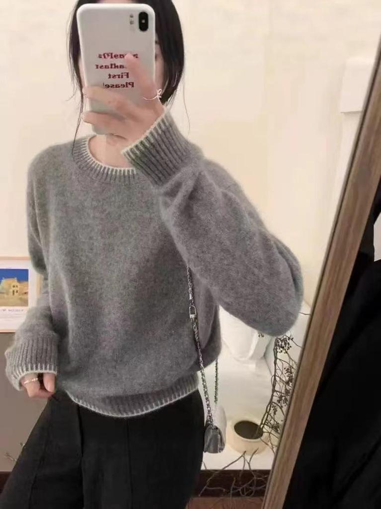 Women's Color Block Pure Wool Pullover: Soft, Sticky, Loose Knit Round Neck Sweater in Gray Niche Style.