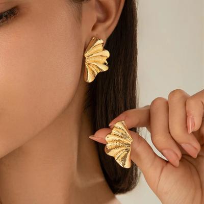 Minimalistische Goldfarbene Ohrstecker aus Metall mit Ahornblatt-Motiv für Frauen, geometrischer Piercing-Punk-Stil, Party-Schmuck