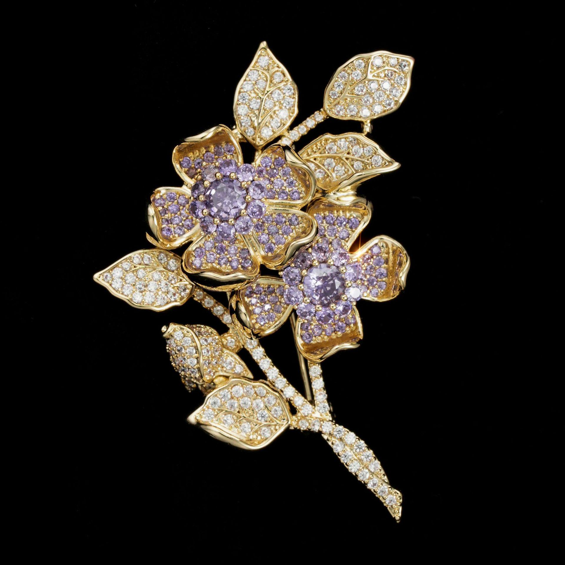 

Розкішна брошка-камелія: Висококласна срібна брошка з цирконом - Елегантний подарунок для мами