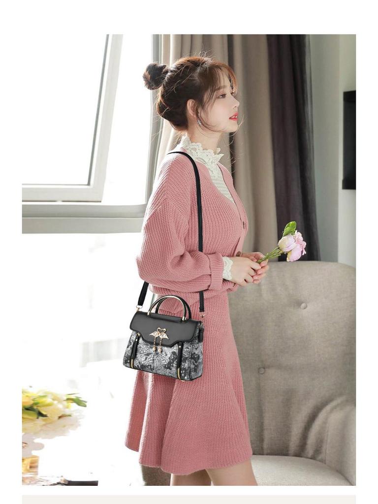 2025 Trendy Women's Korean Style Diamond Pattern Small Crossbody Handbag