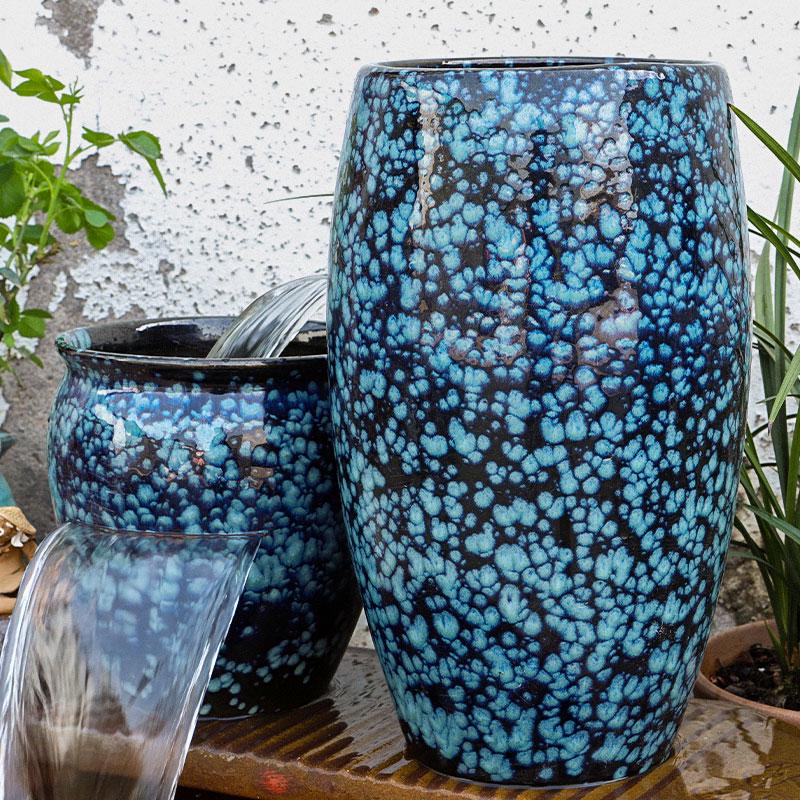 Komplettes Wasserfall-Dekoration Keramik-Aquarium mit zirkulierendem Wasser und Filter für die Wasserlandschaftsgestaltung.