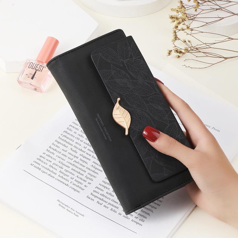 Женский клатч-кошелек 2025 года из корейской искусственной кожи с ретро-пряжкой в виде листа чёрный 1498₽