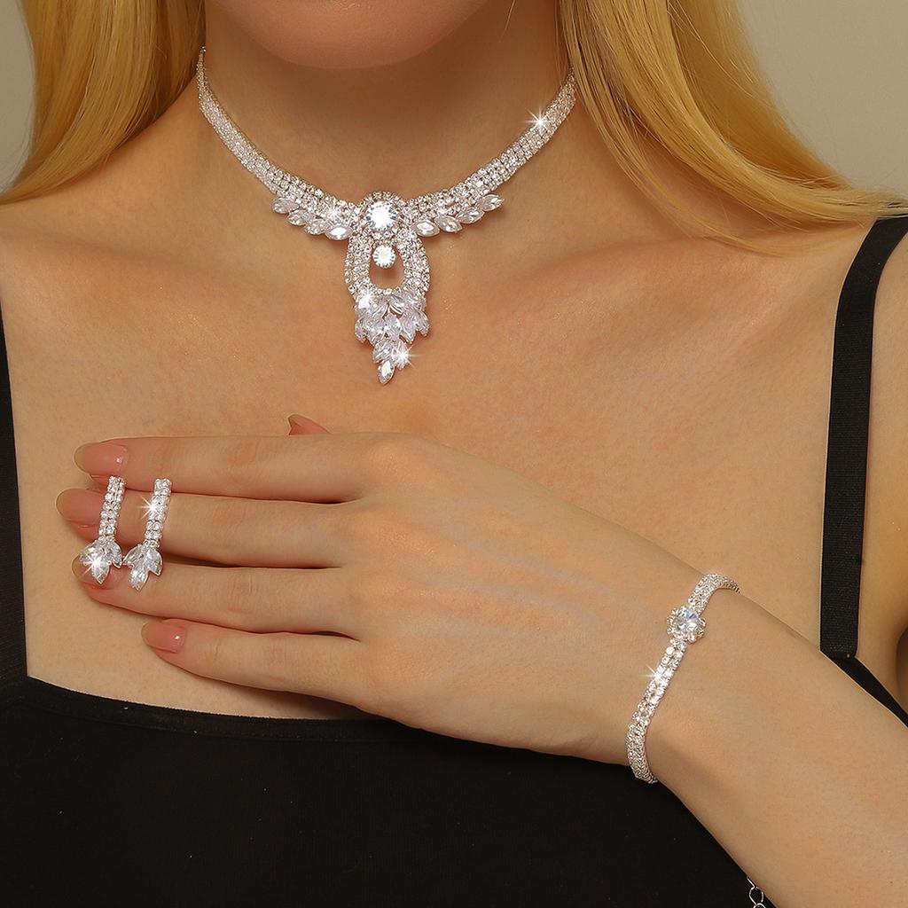 New Nigeria Dubai Jewelry Set Bride Necklace Bracelet Earrings Ring Four-Piece Set