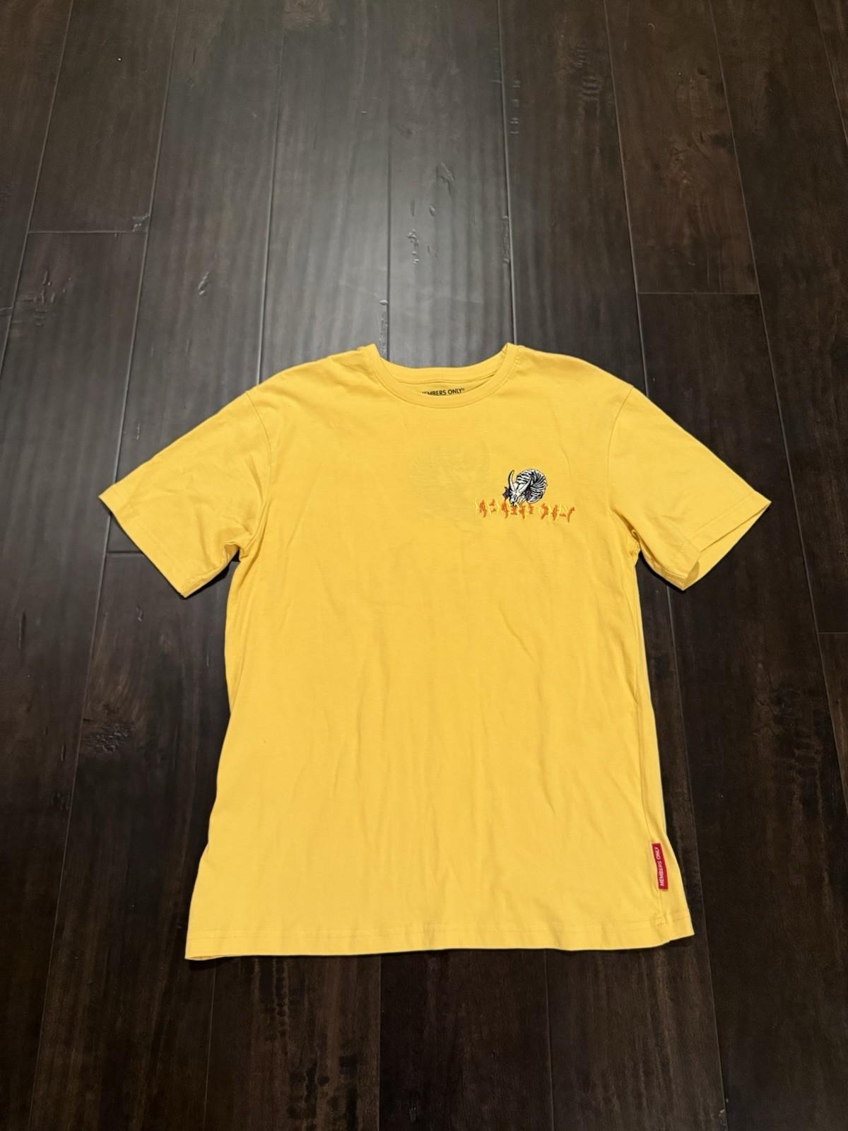 Members Only Shirt Mens Medium Yellow Dragon Flames Embroidered Graphic Street S