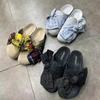Damenschuhe – Sandalen