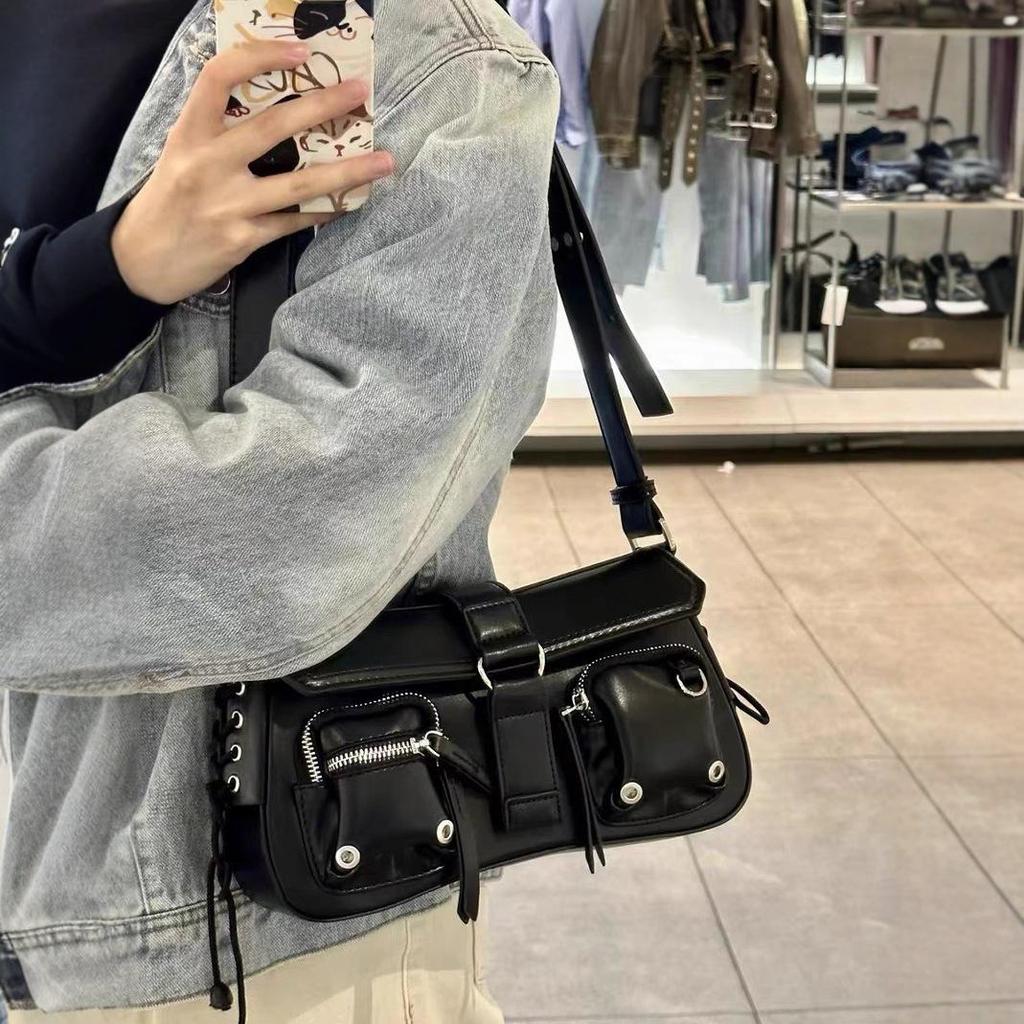 Trendy Textured Underarm Motorcycle Baguette Bag for Women 2025 – Versatile Crossbody and Shoulder Design