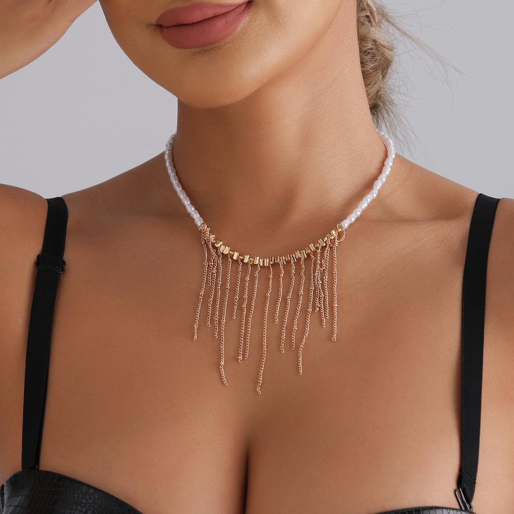 Small fresh ins wind baroque freshwater imitation pearl fringed necklace splicing style necklace decoration