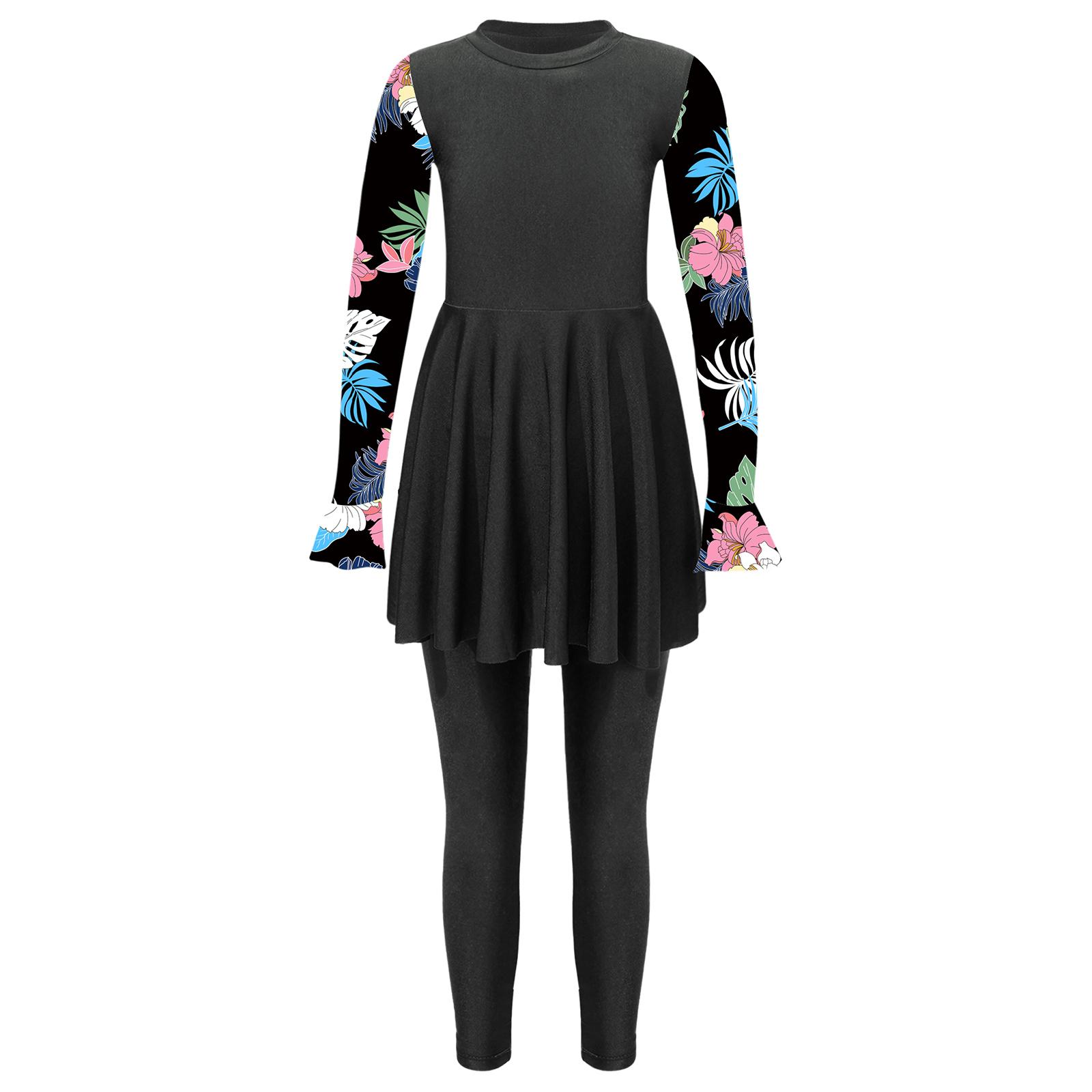 

Комплект купальника из двух частей для девочек, топ-рашгард с длинным рукавом и цветочным принтом, подходящие короткие брюки-платье, одежда для защиты от солнца для пляжа и бассейна 7-8 Years чёрный