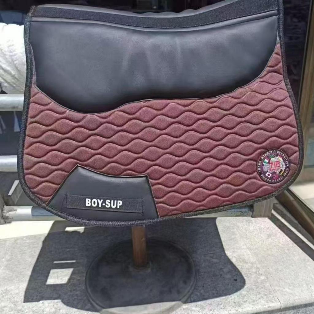 Sweat-Management Endurance Saddle Pad Shock-Absorbing with Quilted