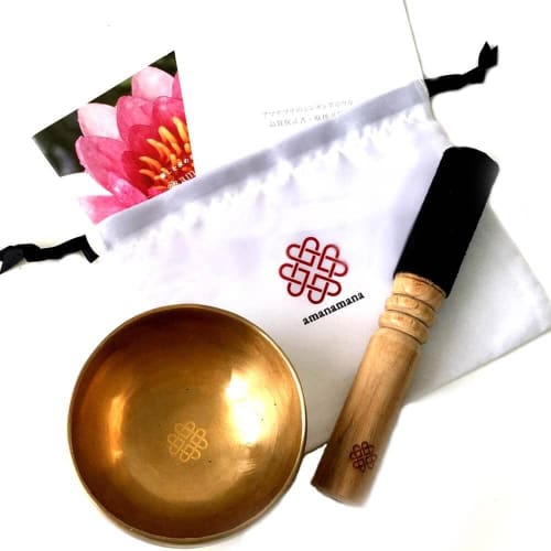 

Tibetan Singing Bowl, Miniature 10cm, Official Amana Mana Singing Bowl, Purifying, Healing, Harmonic, Meditation, Professional and Association Certifi