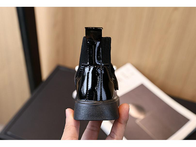 2025 Autumn Girls' Fashion: Versatile Pearl-Adorned Mid-Calf Leather Princess Boots