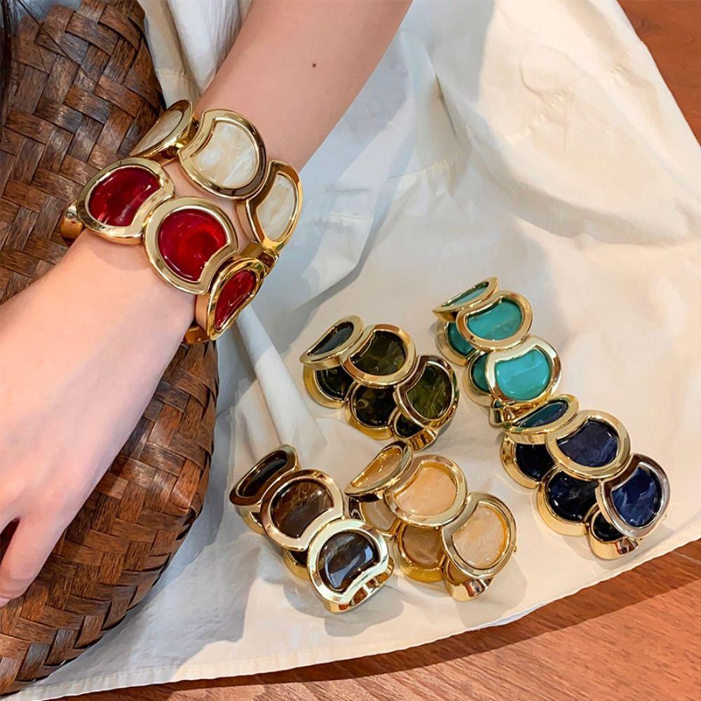 Gold Tone Alloy Women's Stretch Bracelet Geometric Links Vintage Bangle Dating