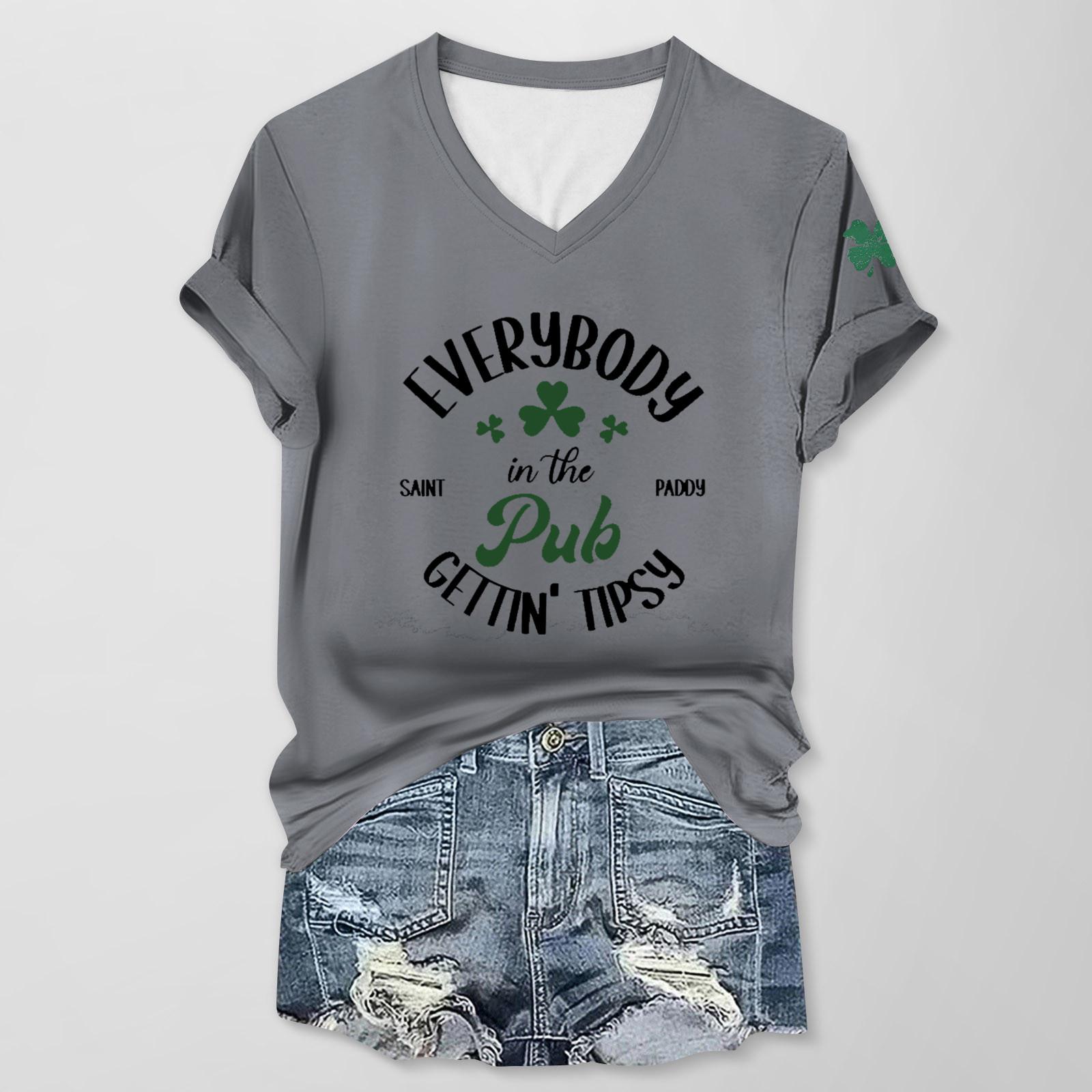 

Женская повседневная одежда St. Футболка с короткими рукавами и V-образным вырезом с принтом Патрика XXL