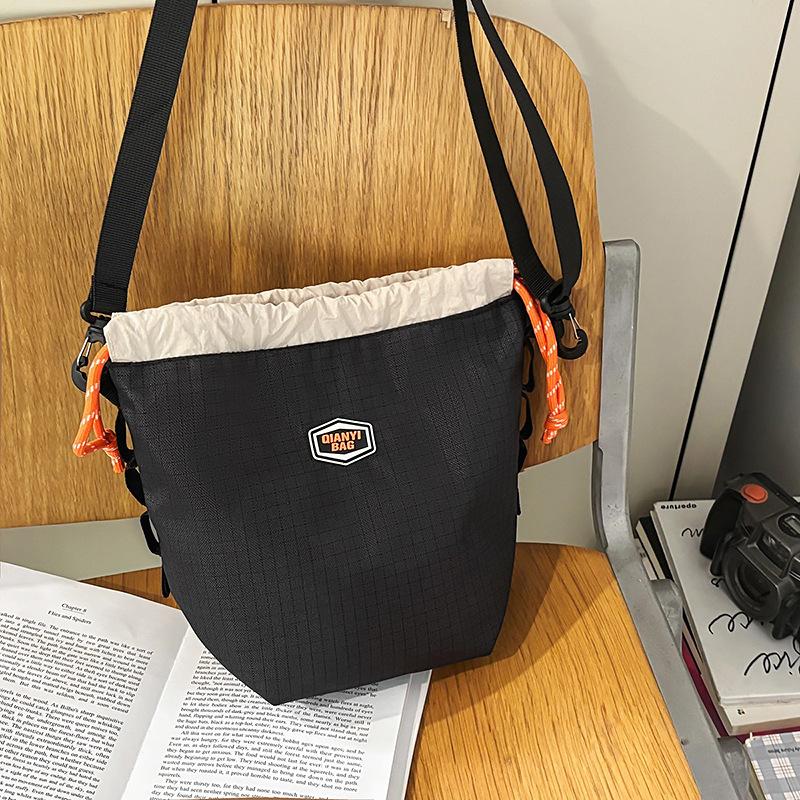 Women's Summer New Large-capacity Outdoor Travel Shoulder Bag Summer Messenger Small Bag Nylon Bucket Mobile Phone Bag