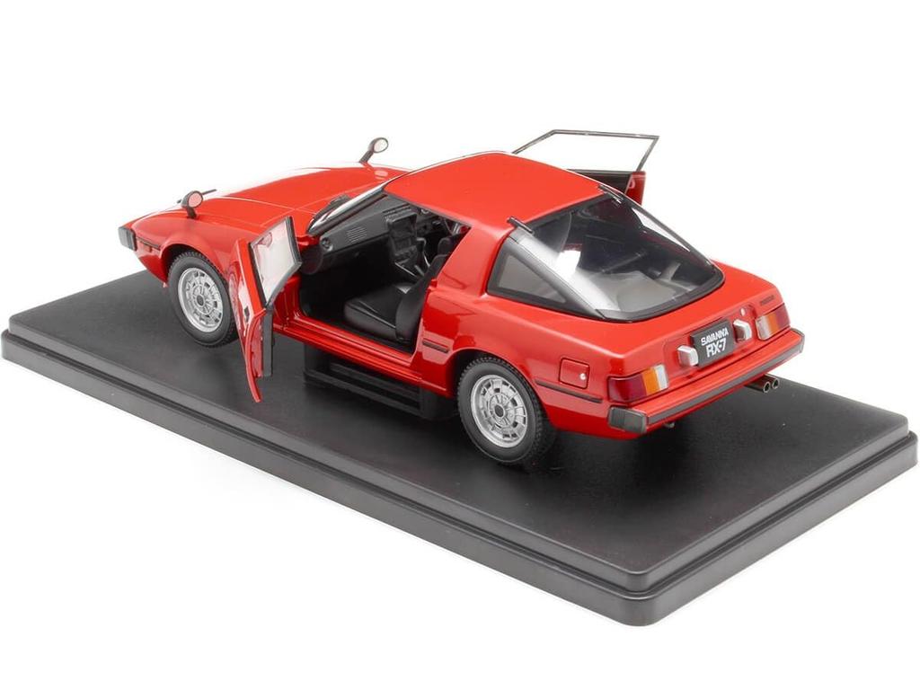 WHITEBOX Mazda Savanna 1980 Red RHD Diecast Car 1/24 RX-7 (SA22C) RX-7
