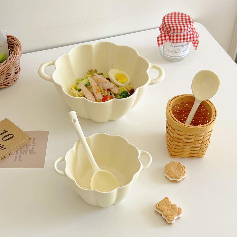 Charming Ceramic Double-Ear Berry Petal Bowl for Fruit, Salad, or Noodles - Anti-Scald Design.