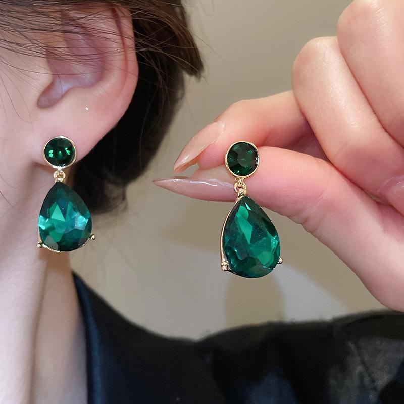 Emerald diamond leaf fringed earrings light luxury stud earrings women's European and American earrings