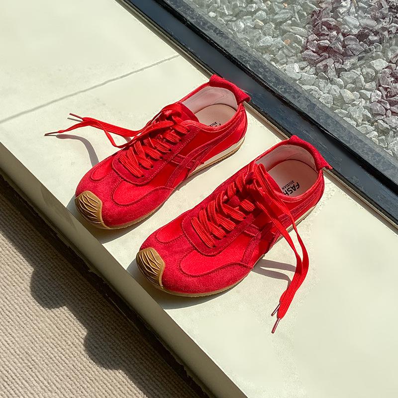 2025 spring and summer new women's shoes flat-bottomed retro lightweight breathable casual versatile sports shoes