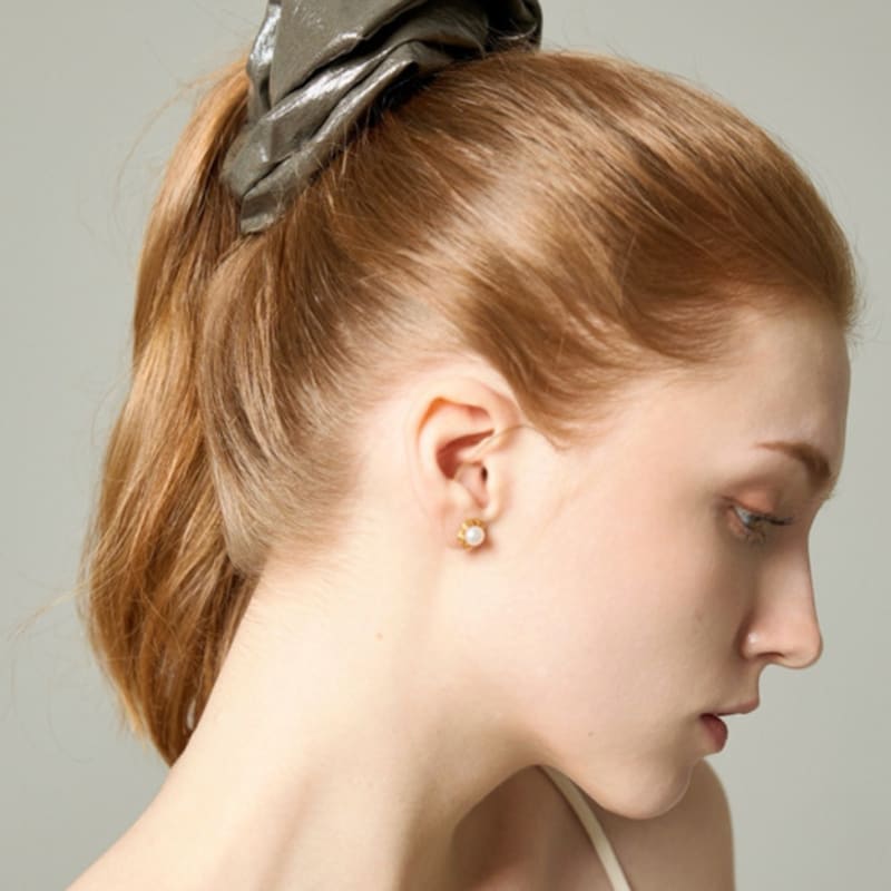 LILYKORI Grand Starry Leather Scrunchie