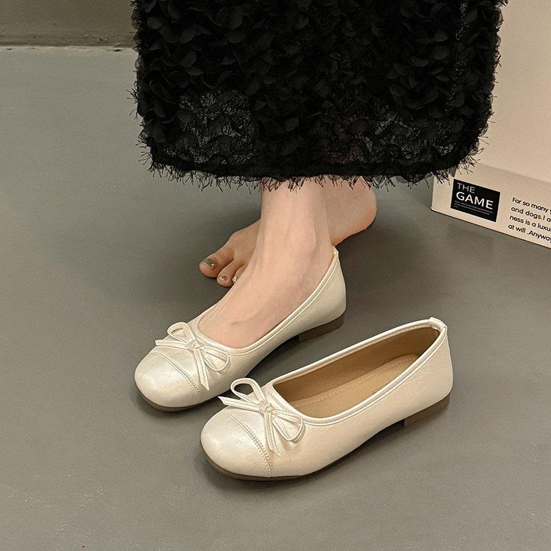 Temperament flat-soled evening shoes French small red single shoes women's shoes 2025 spring and autumn soft-soled silver ballet shoes